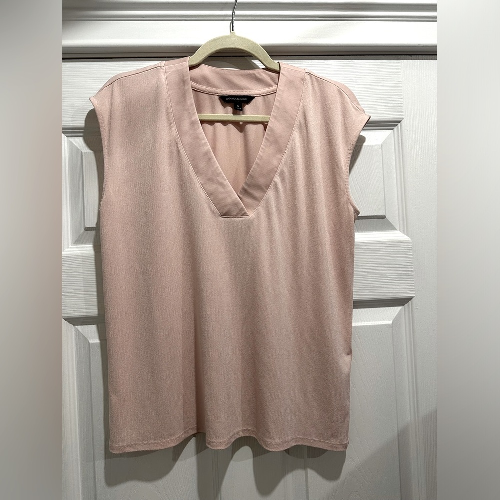 Banana Republic Factory V Neck Top- Dusty Pink